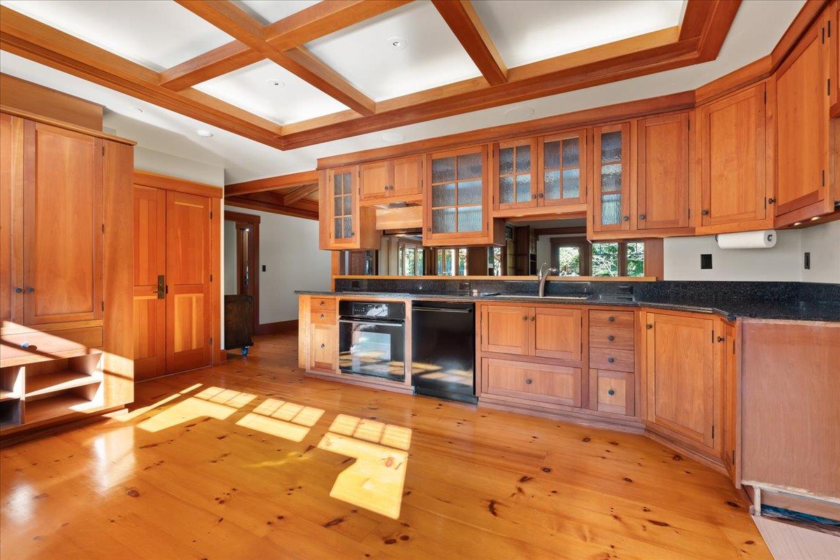 Detail Gallery Image 12 of 75 For 10965 Miramonte Rd, Cupertino,  CA 95014 - 4 Beds | 3/1 Baths