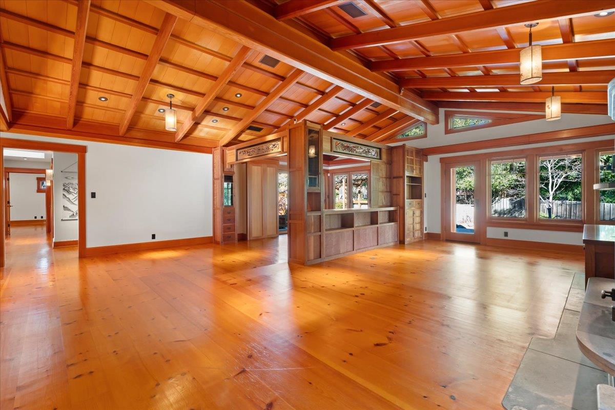 Detail Gallery Image 22 of 75 For 10965 Miramonte Rd, Cupertino,  CA 95014 - 4 Beds | 3/1 Baths