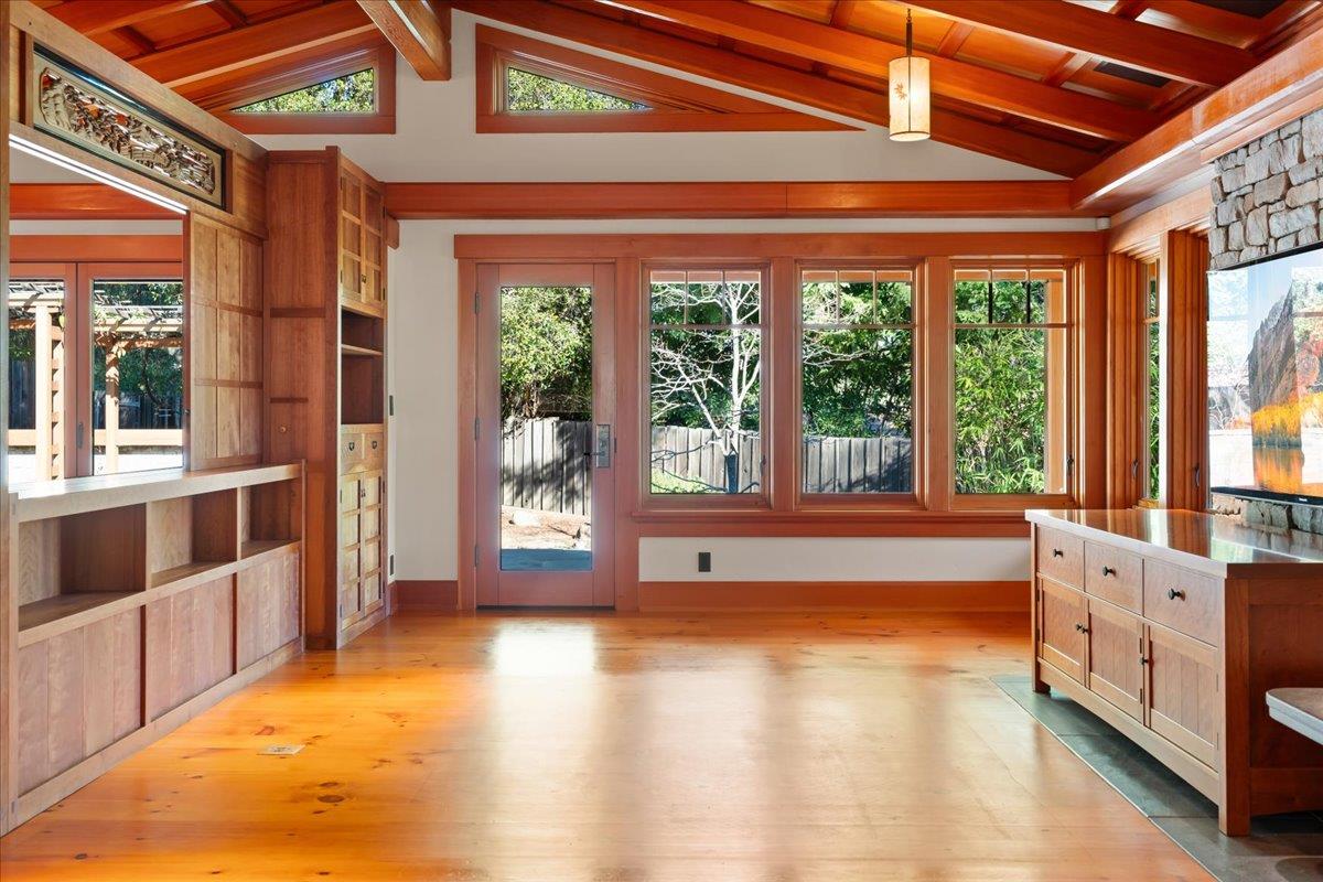 Detail Gallery Image 23 of 75 For 10965 Miramonte Rd, Cupertino,  CA 95014 - 4 Beds | 3/1 Baths