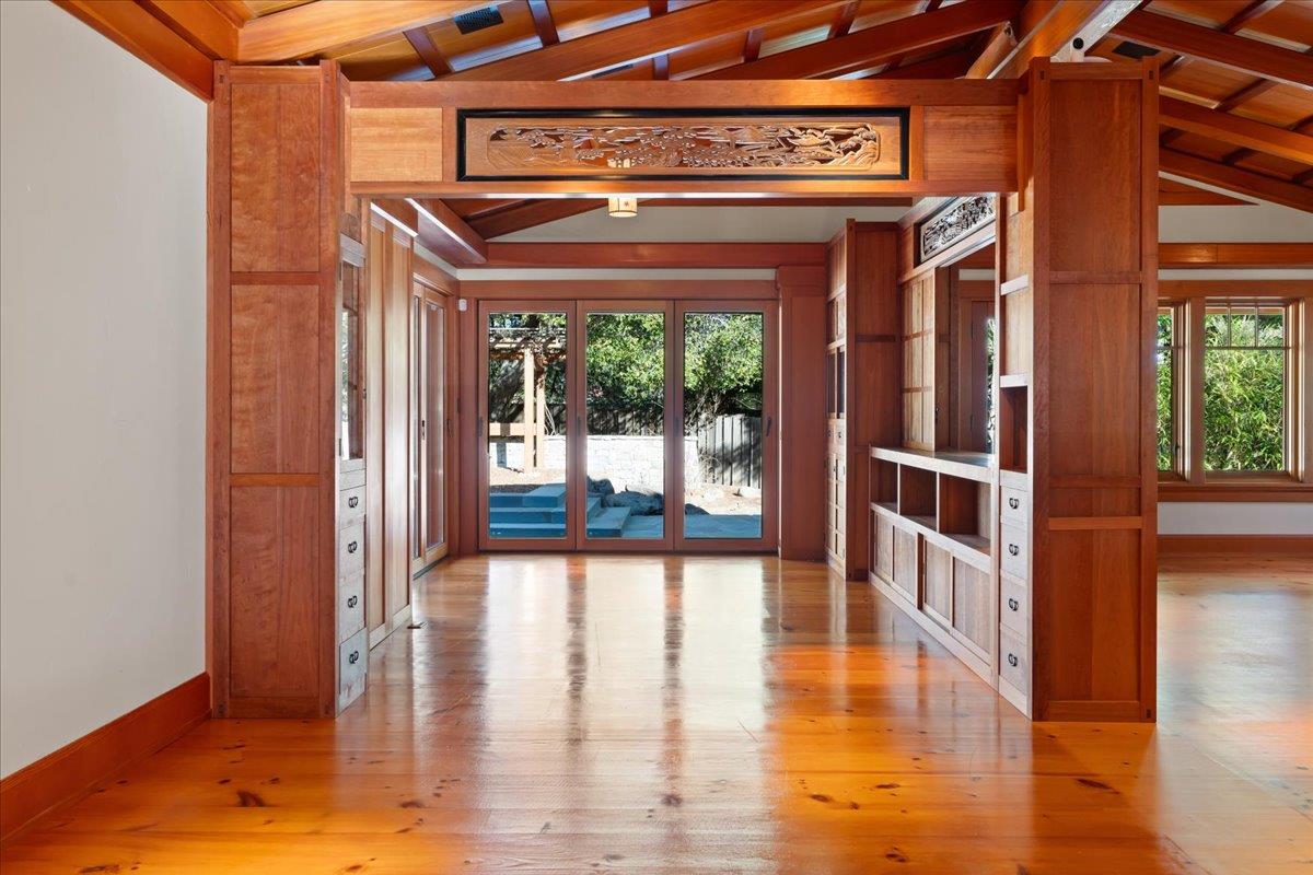 Detail Gallery Image 24 of 75 For 10965 Miramonte Rd, Cupertino,  CA 95014 - 4 Beds | 3/1 Baths