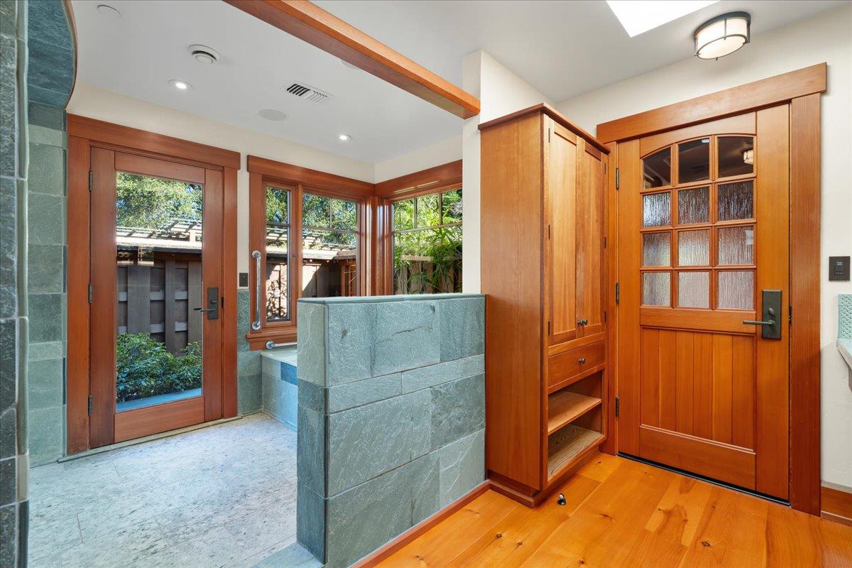 Detail Gallery Image 34 of 75 For 10965 Miramonte Rd, Cupertino,  CA 95014 - 4 Beds | 3/1 Baths