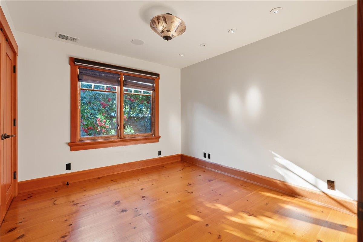 Detail Gallery Image 40 of 75 For 10965 Miramonte Rd, Cupertino,  CA 95014 - 4 Beds | 3/1 Baths