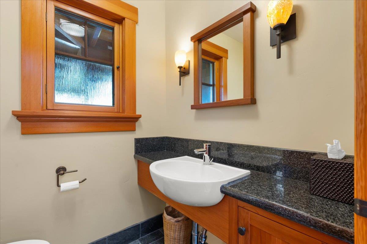 Detail Gallery Image 45 of 75 For 10965 Miramonte Rd, Cupertino,  CA 95014 - 4 Beds | 3/1 Baths