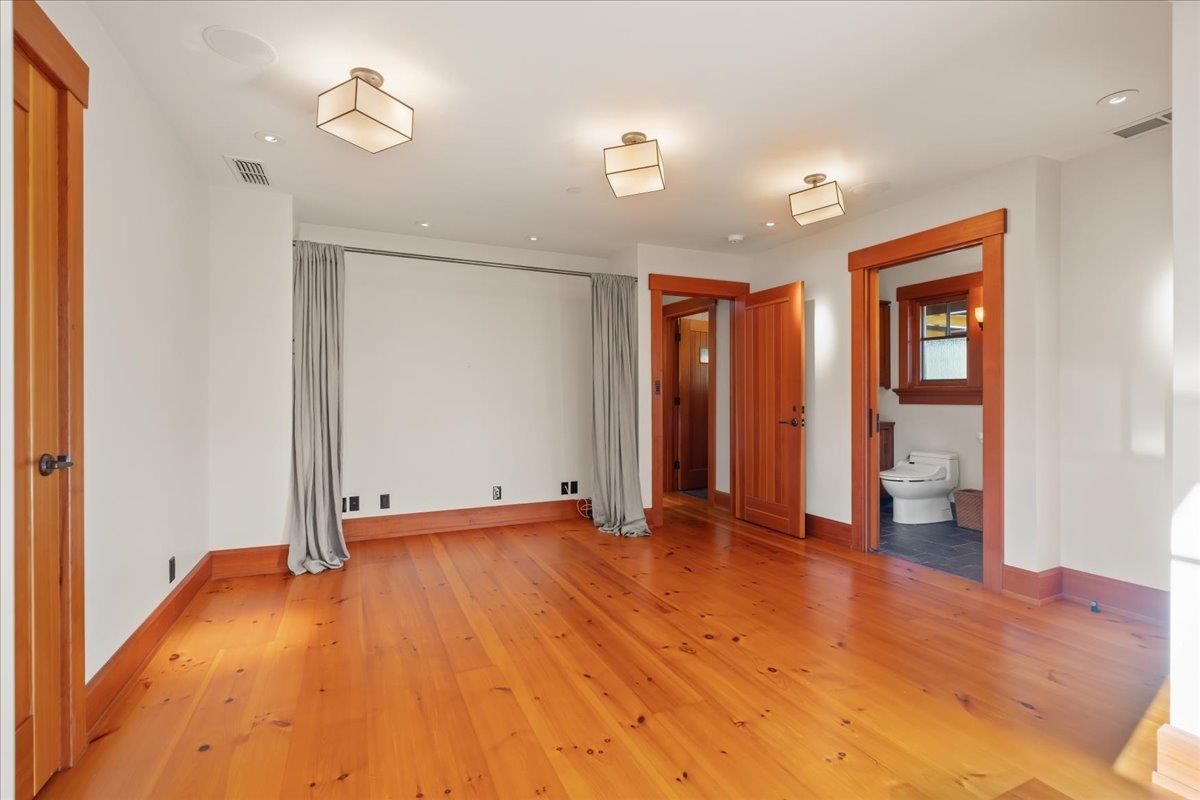 Detail Gallery Image 47 of 75 For 10965 Miramonte Rd, Cupertino,  CA 95014 - 4 Beds | 3/1 Baths