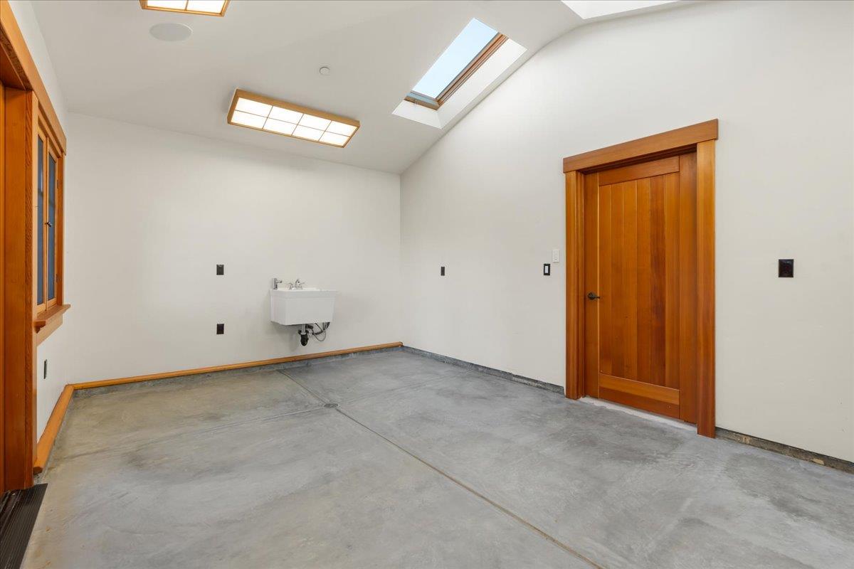 Detail Gallery Image 53 of 75 For 10965 Miramonte Rd, Cupertino,  CA 95014 - 4 Beds | 3/1 Baths