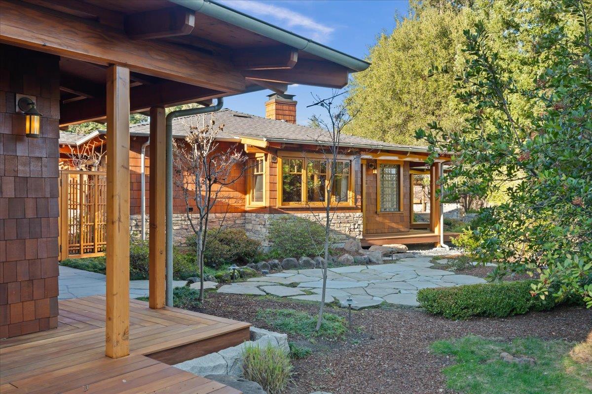 Detail Gallery Image 56 of 75 For 10965 Miramonte Rd, Cupertino,  CA 95014 - 4 Beds | 3/1 Baths