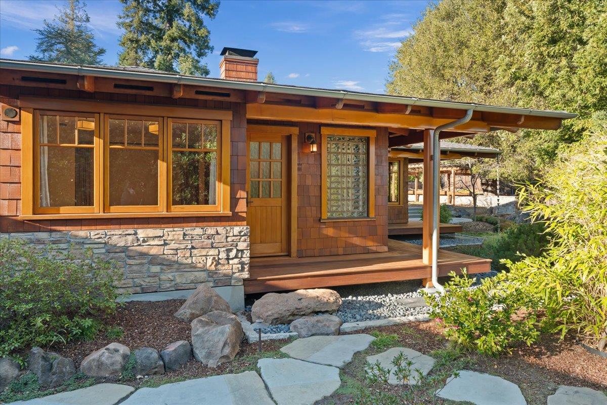 Detail Gallery Image 57 of 75 For 10965 Miramonte Rd, Cupertino,  CA 95014 - 4 Beds | 3/1 Baths