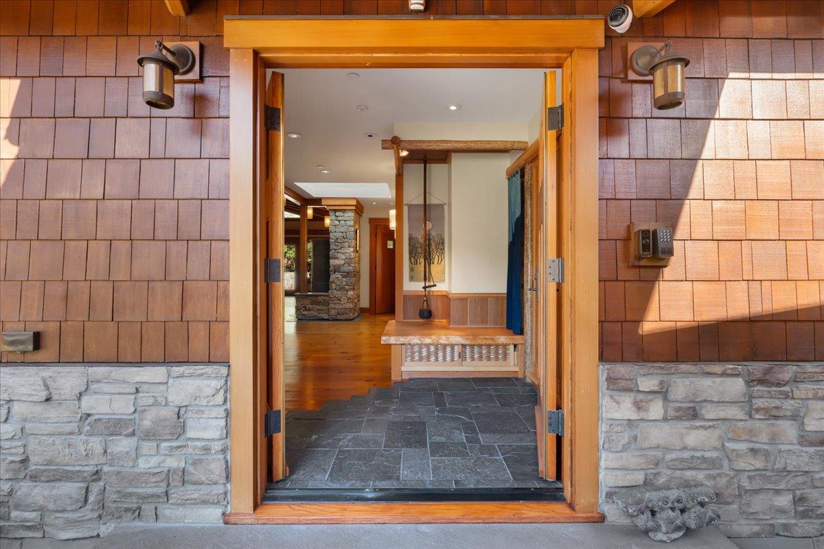 Detail Gallery Image 7 of 75 For 10965 Miramonte Rd, Cupertino,  CA 95014 - 4 Beds | 3/1 Baths