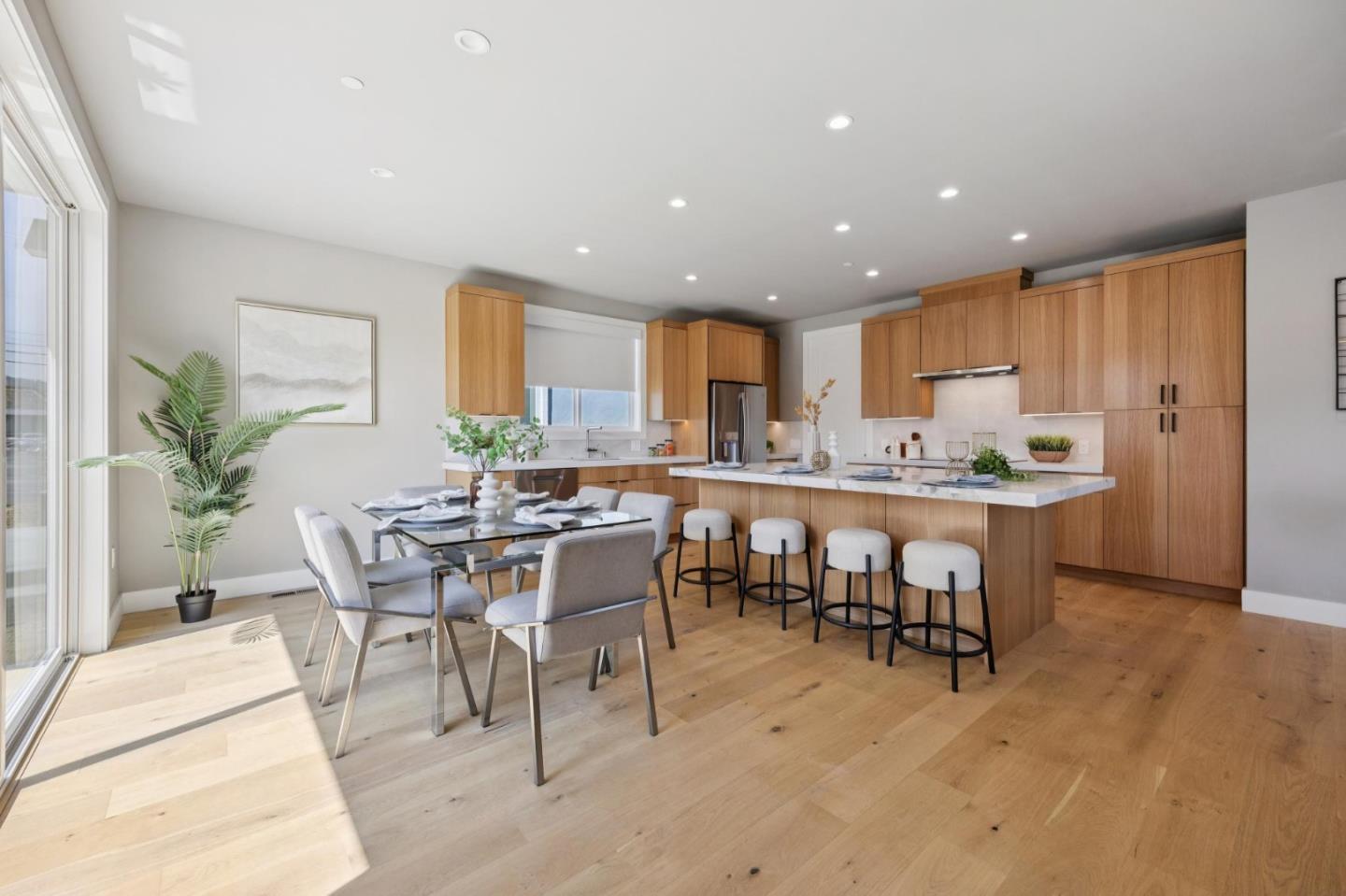 Detail Gallery Image 7 of 28 For 1500 Paradise Ct, San Jose,  CA 95124 - 4 Beds | 2/1 Baths