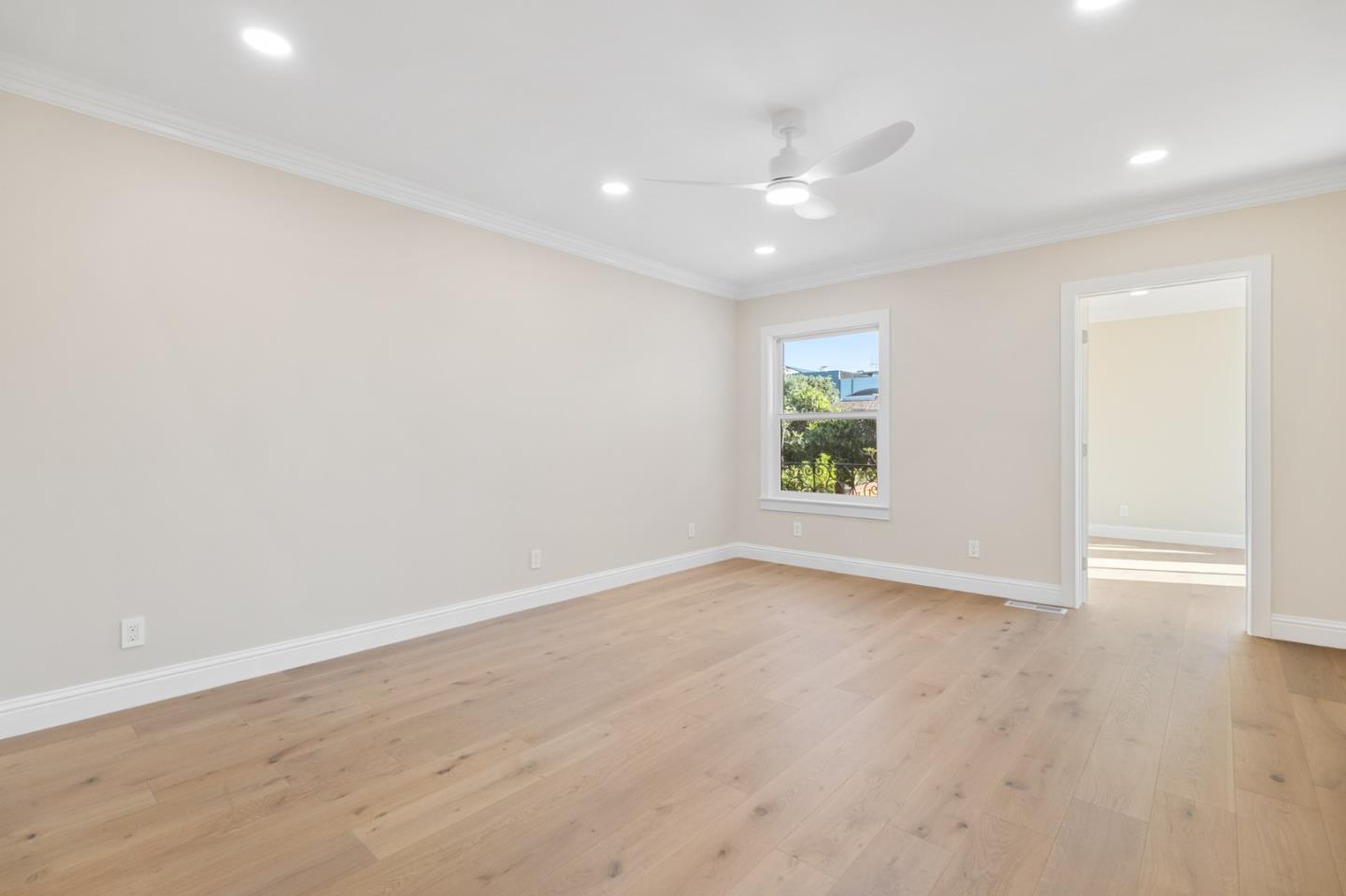 Detail Gallery Image 11 of 25 For 2546 35th Ave, San Francisco,  CA 94116 - 4 Beds | 4 Baths