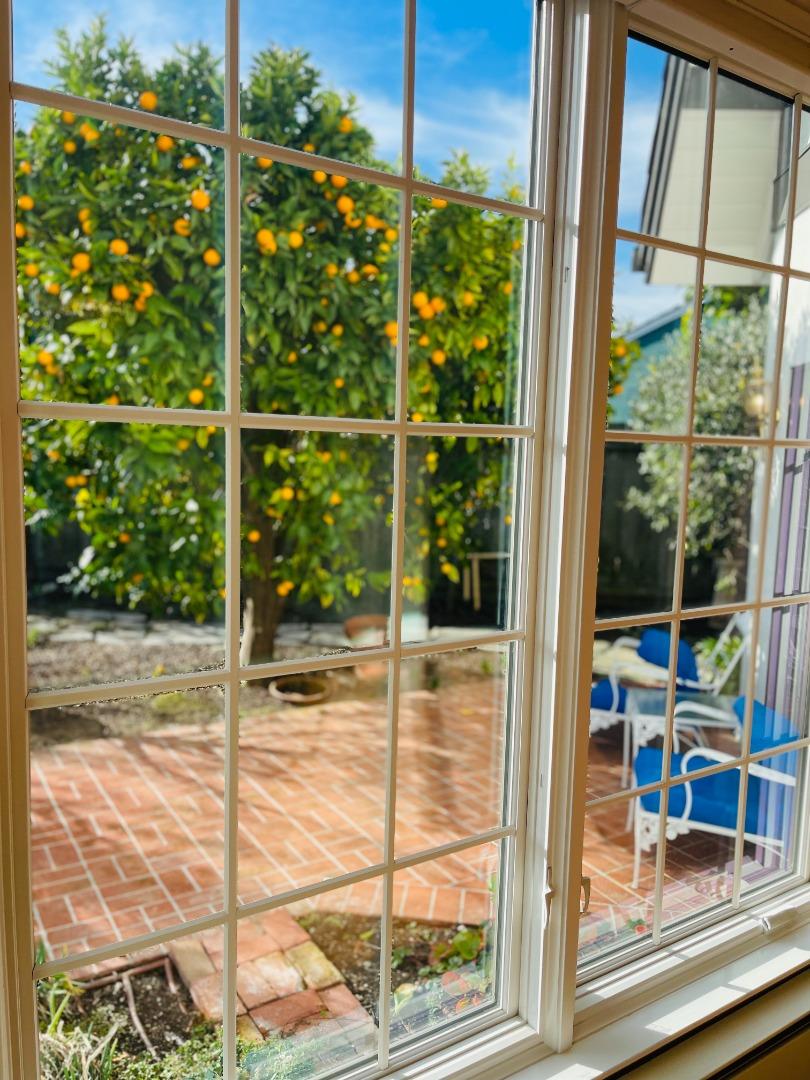 Detail Gallery Image 23 of 73 For 200 Iris Way, Palo Alto,  CA 94303 - 6 Beds | 5 Baths