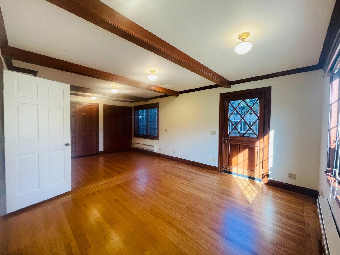 Detail Gallery Image 28 of 73 For 200 Iris Way, Palo Alto,  CA 94303 - 6 Beds | 5 Baths