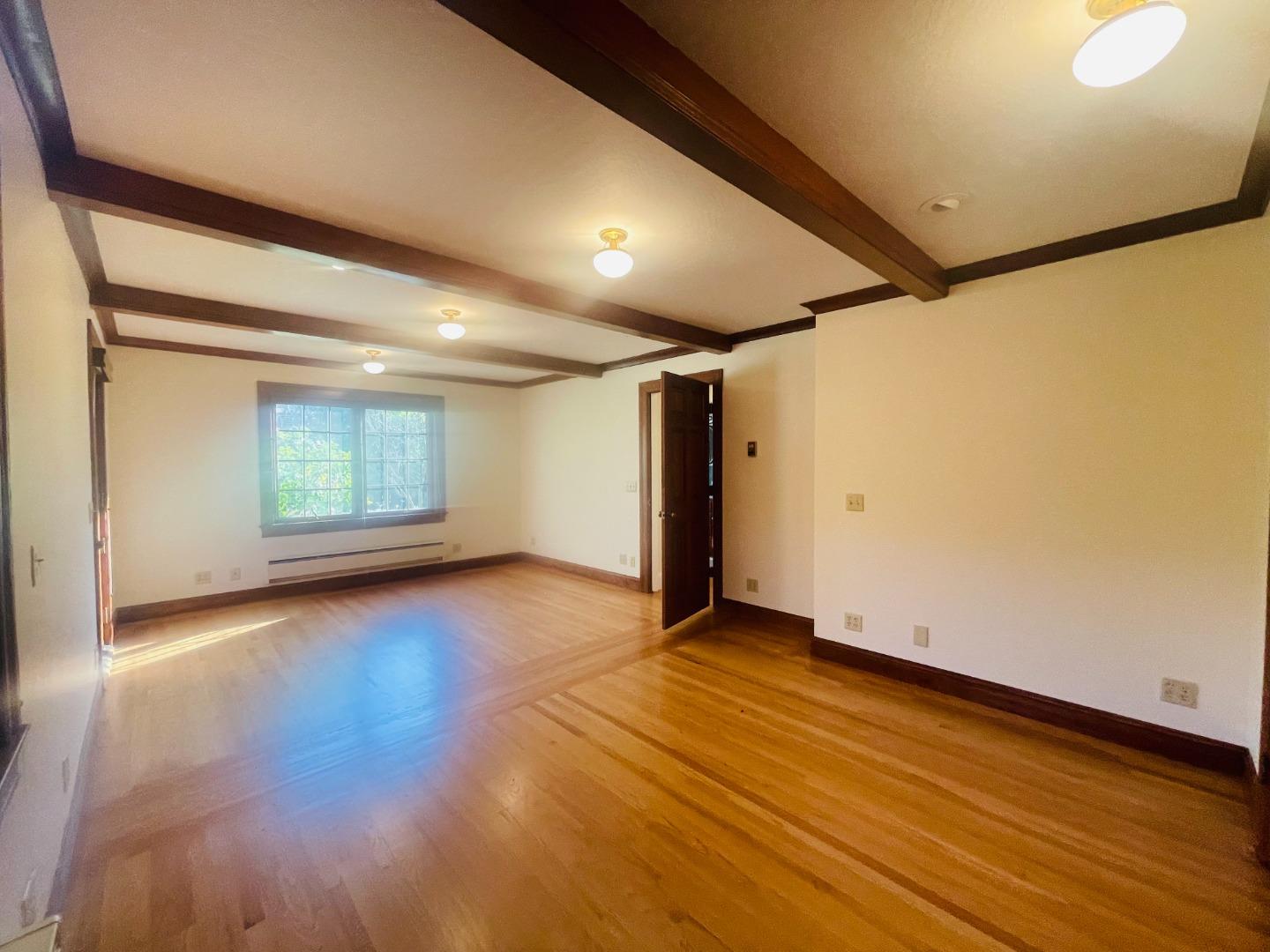 Detail Gallery Image 29 of 73 For 200 Iris Way, Palo Alto,  CA 94303 - 6 Beds | 5 Baths