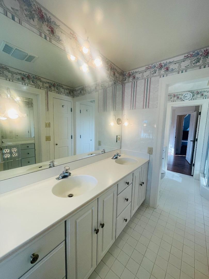 Detail Gallery Image 51 of 73 For 200 Iris Way, Palo Alto,  CA 94303 - 6 Beds | 5 Baths