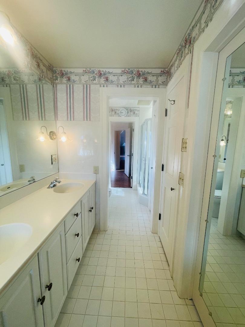 Detail Gallery Image 52 of 73 For 200 Iris Way, Palo Alto,  CA 94303 - 6 Beds | 5 Baths