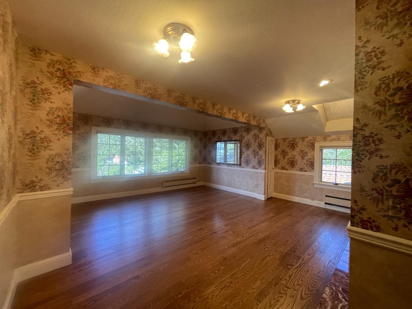 Detail Gallery Image 56 of 73 For 200 Iris Way, Palo Alto,  CA 94303 - 6 Beds | 5 Baths