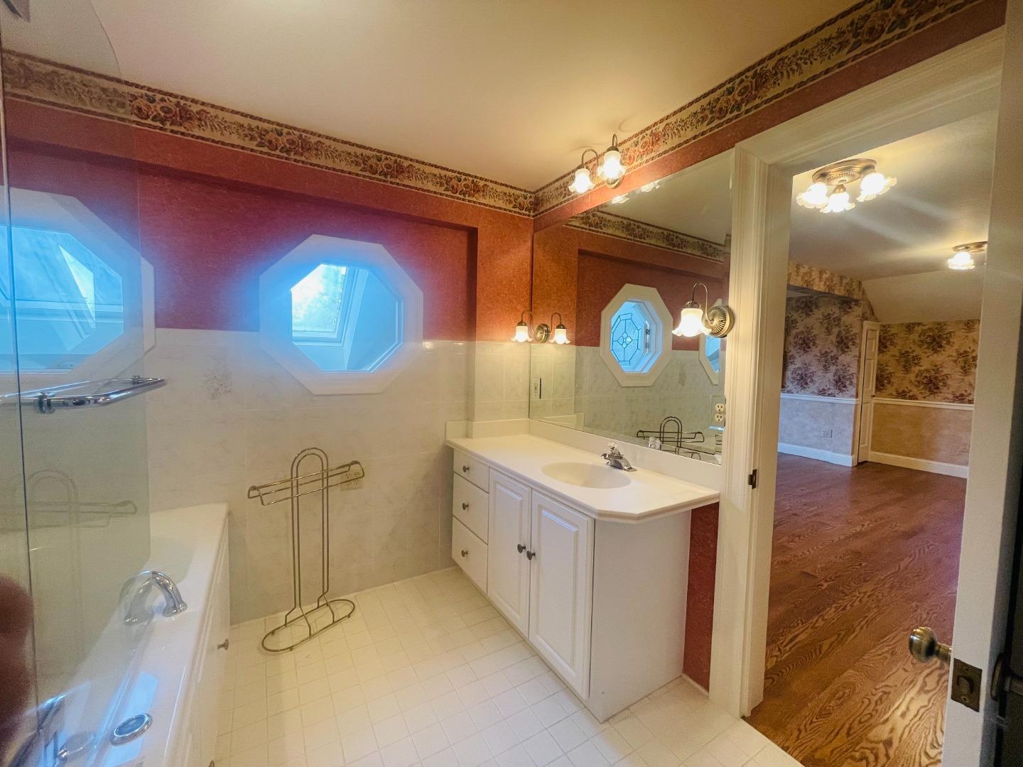 Detail Gallery Image 59 of 73 For 200 Iris Way, Palo Alto,  CA 94303 - 6 Beds | 5 Baths