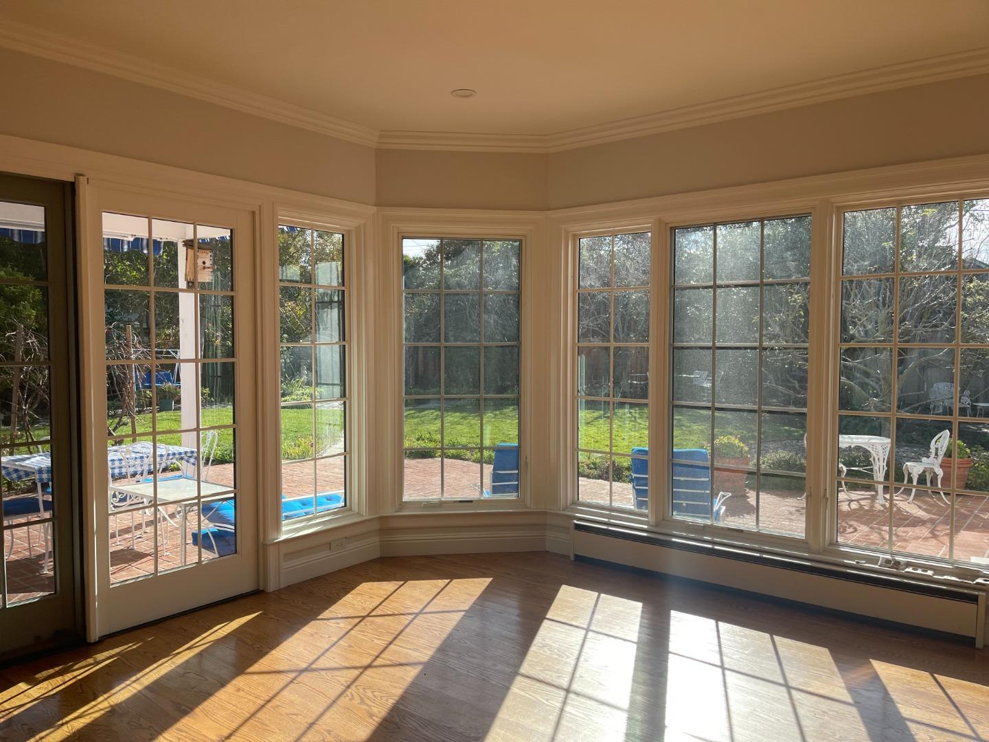 Detail Gallery Image 69 of 73 For 200 Iris Way, Palo Alto,  CA 94303 - 6 Beds | 5 Baths