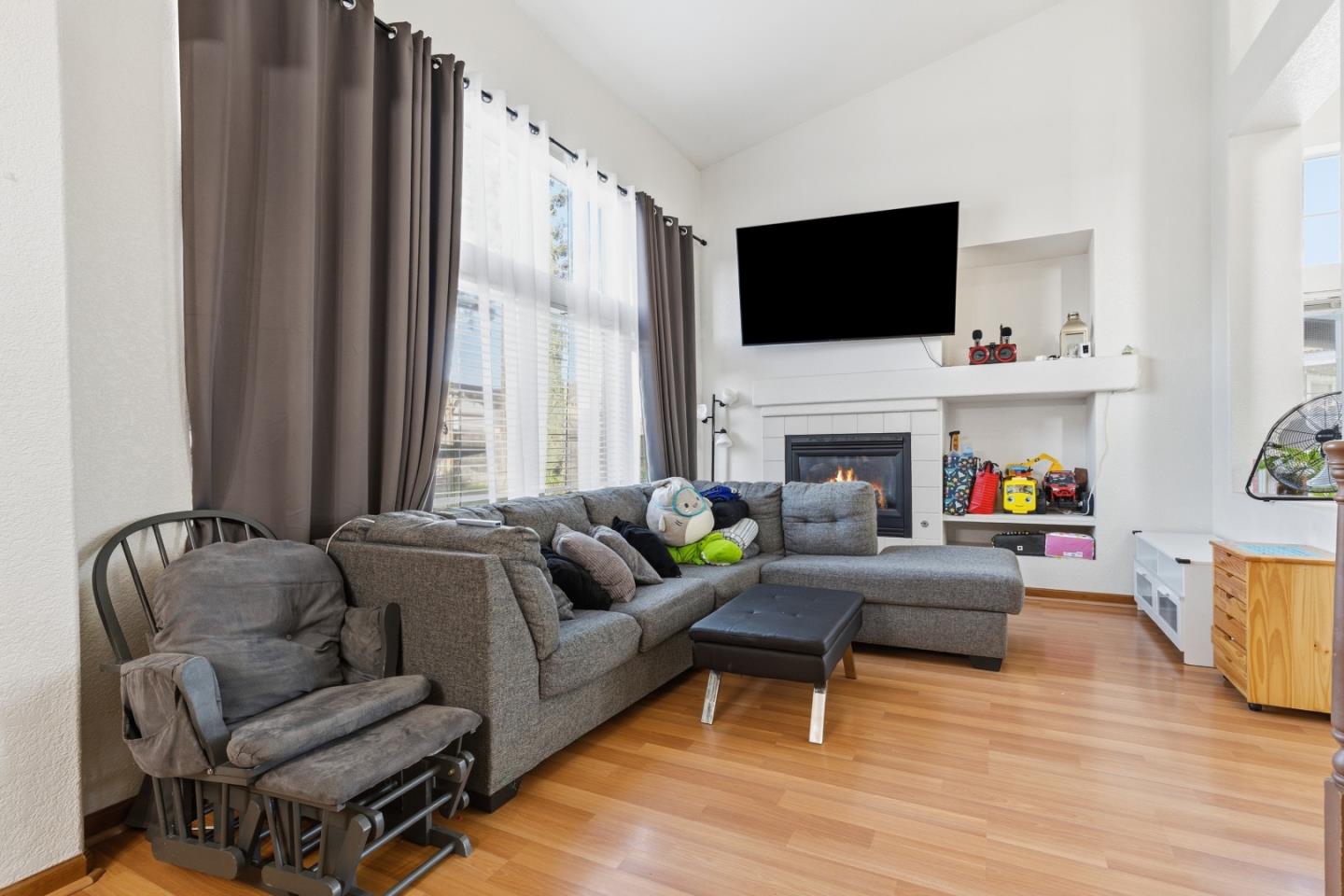 Detail Gallery Image 10 of 35 For 4221 Legacy Ct, Salida,  CA 95368 - 4 Beds | 2/1 Baths