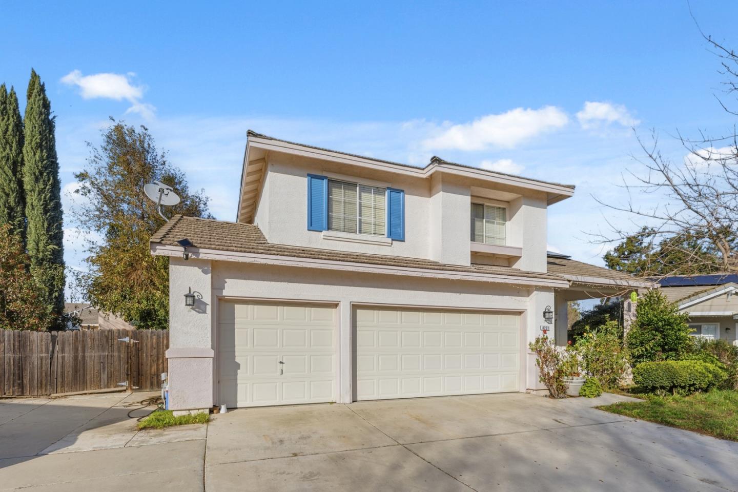 Detail Gallery Image 2 of 35 For 4221 Legacy Ct, Salida,  CA 95368 - 4 Beds | 2/1 Baths