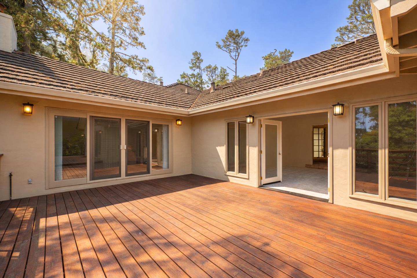 Detail Gallery Image 11 of 23 For 4055 Sunset, Pebble Beach,  CA 93953 - 4 Beds | 2/1 Baths