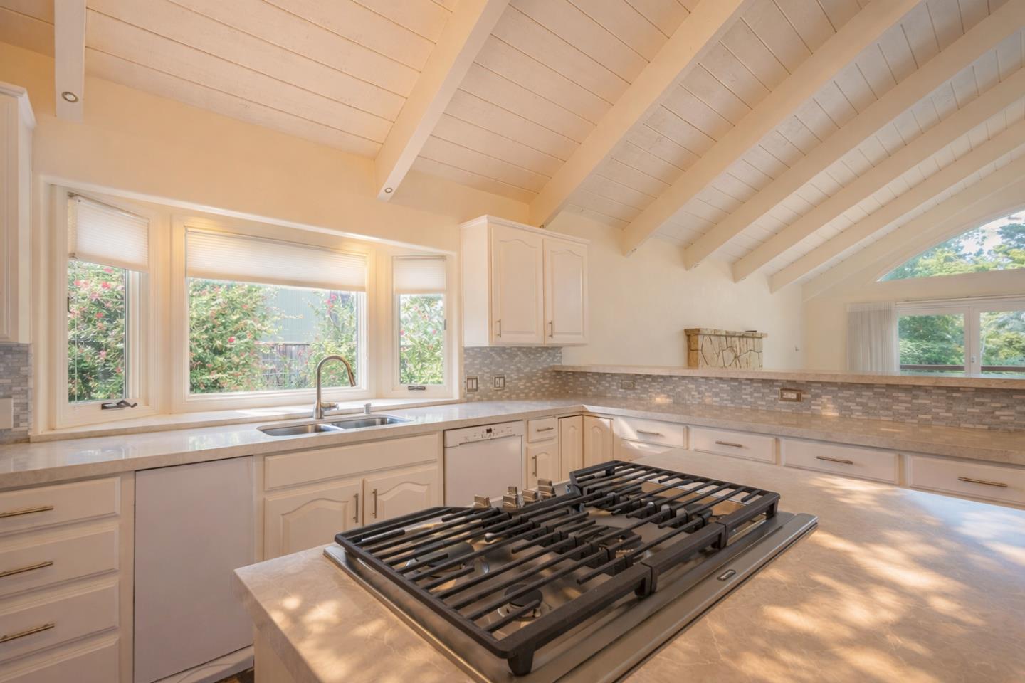 Detail Gallery Image 7 of 23 For 4055 Sunset, Pebble Beach,  CA 93953 - 4 Beds | 2/1 Baths