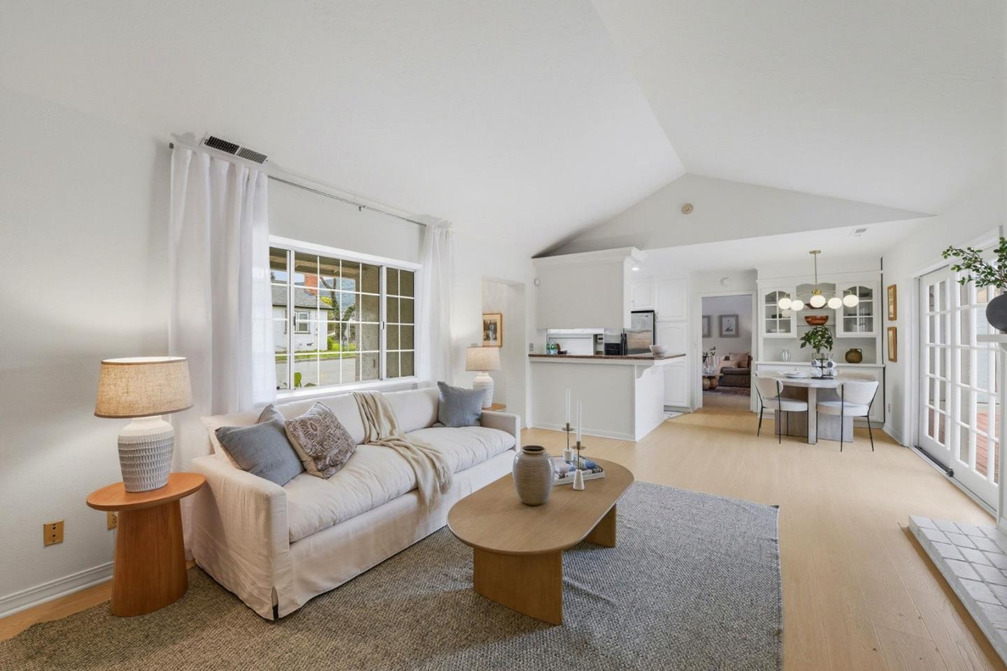 Detail Gallery Image 11 of 36 For 560 University Ave, Los Gatos,  CA 95032 - 3 Beds | 3 Baths