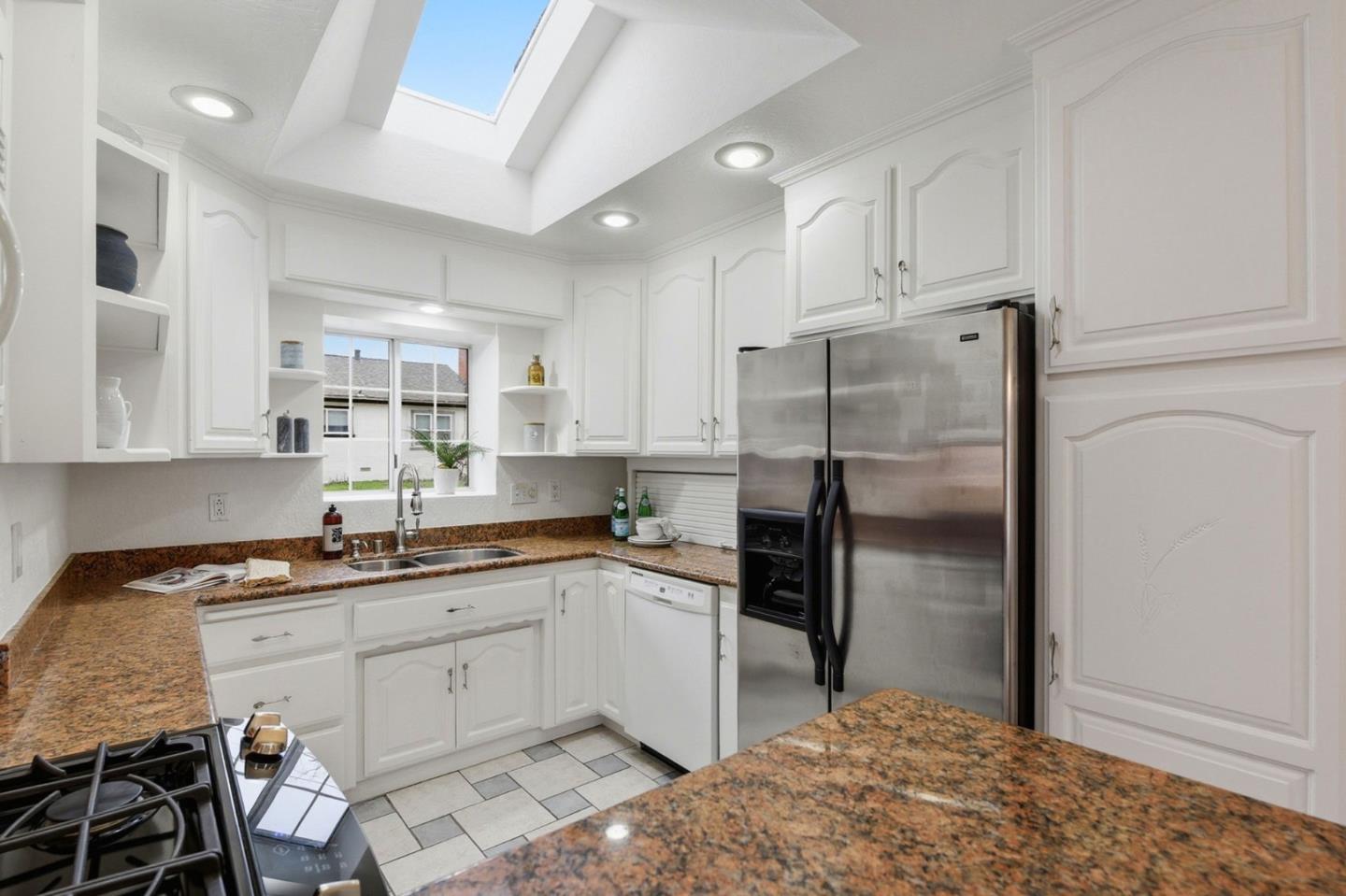 Detail Gallery Image 13 of 36 For 560 University Ave, Los Gatos,  CA 95032 - 3 Beds | 3 Baths