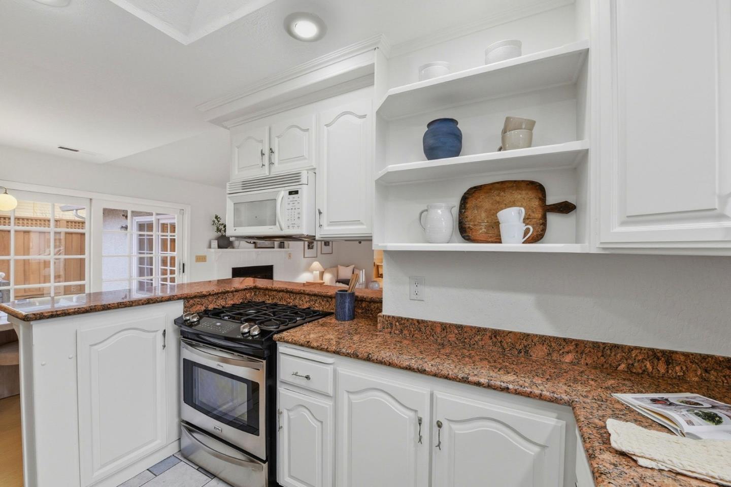 Detail Gallery Image 16 of 36 For 560 University Ave, Los Gatos,  CA 95032 - 3 Beds | 3 Baths