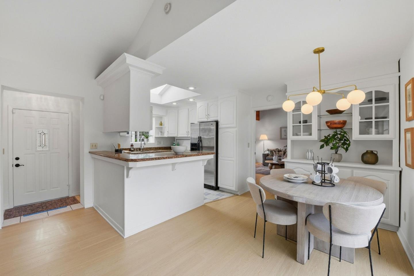 Detail Gallery Image 18 of 36 For 560 University Ave, Los Gatos,  CA 95032 - 3 Beds | 3 Baths