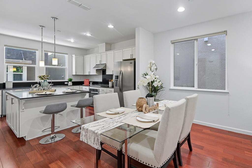 Detail Gallery Image 11 of 46 For 1538 Neleigh Pl, San Jose,  CA 95131 - 3 Beds | 2 Baths