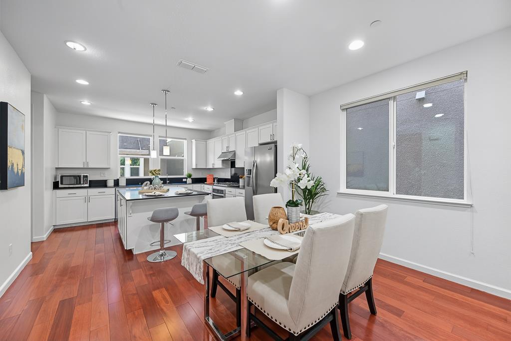 Detail Gallery Image 12 of 46 For 1538 Neleigh Pl, San Jose,  CA 95131 - 3 Beds | 2 Baths