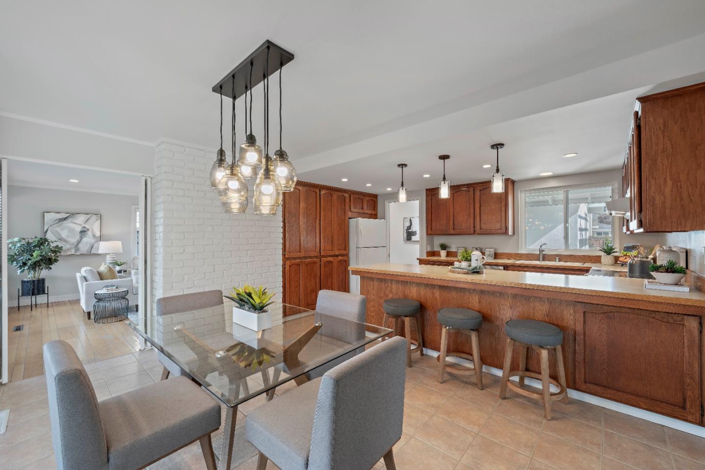 Detail Gallery Image 10 of 48 For 4999 Gattucio Dr, San Jose,  CA 95124 - 3 Beds | 2 Baths