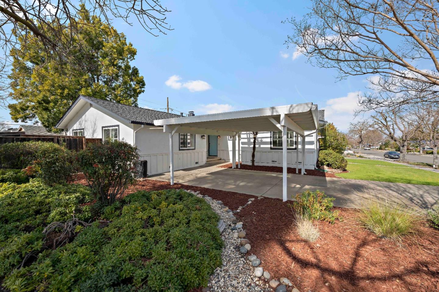 Detail Gallery Image 3 of 48 For 4999 Gattucio Dr, San Jose,  CA 95124 - 3 Beds | 2 Baths