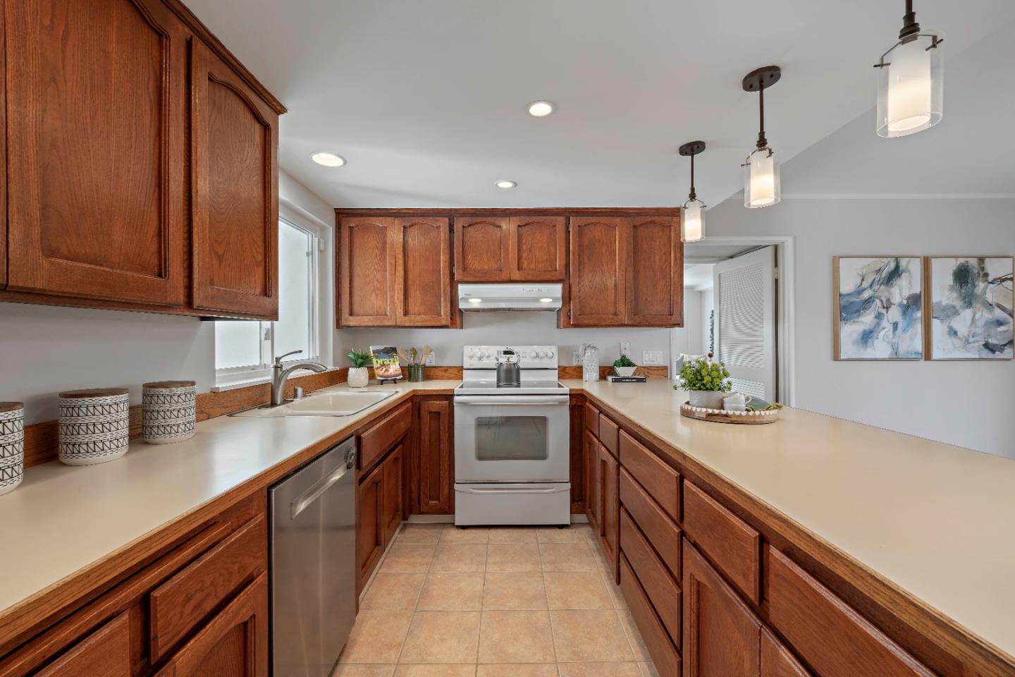 Detail Gallery Image 6 of 48 For 4999 Gattucio Dr, San Jose,  CA 95124 - 3 Beds | 2 Baths