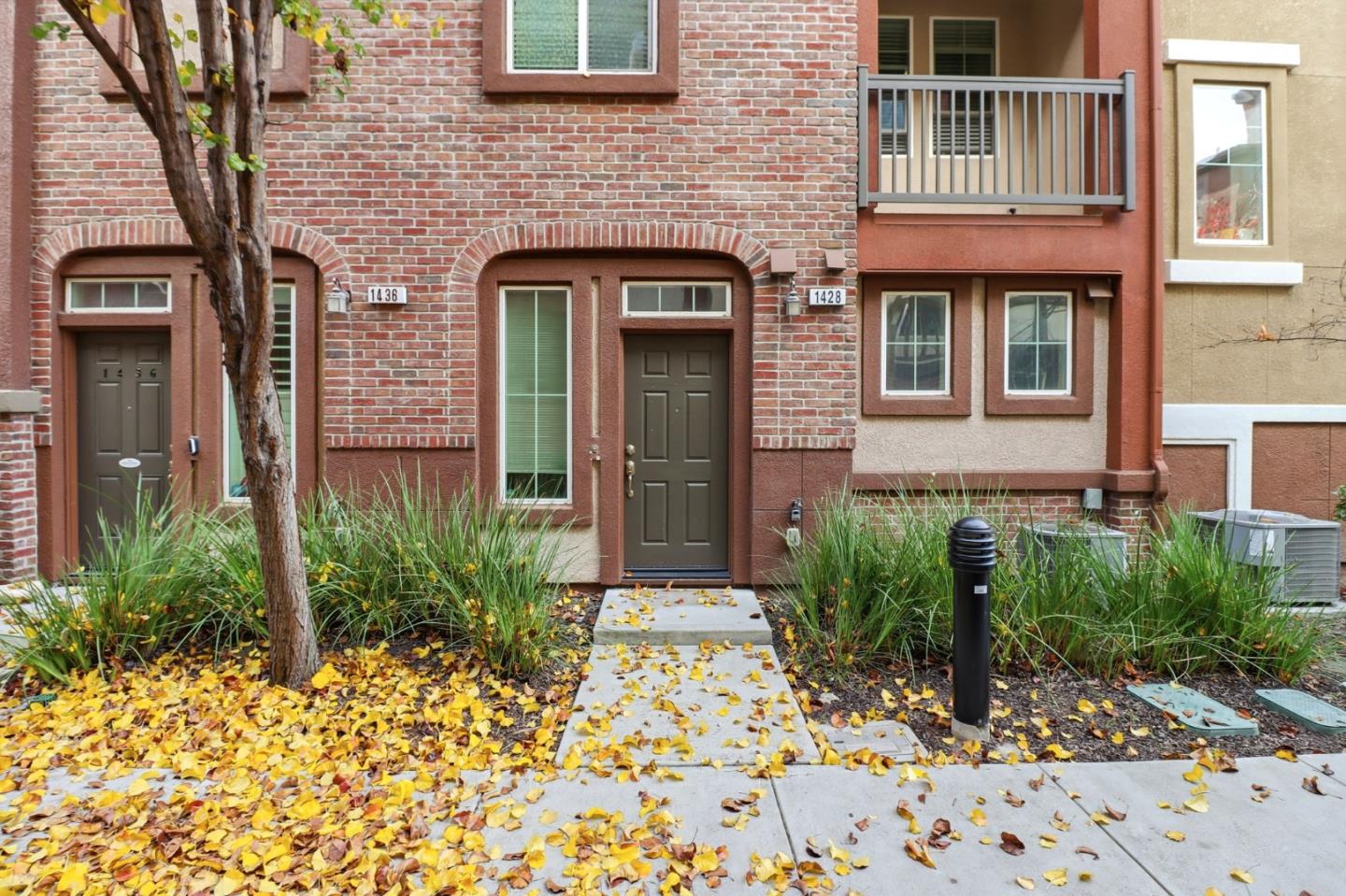 Detail Gallery Image 2 of 21 For 1428 Neleigh Pl, San Jose,  CA 95131 - 2 Beds | 2 Baths