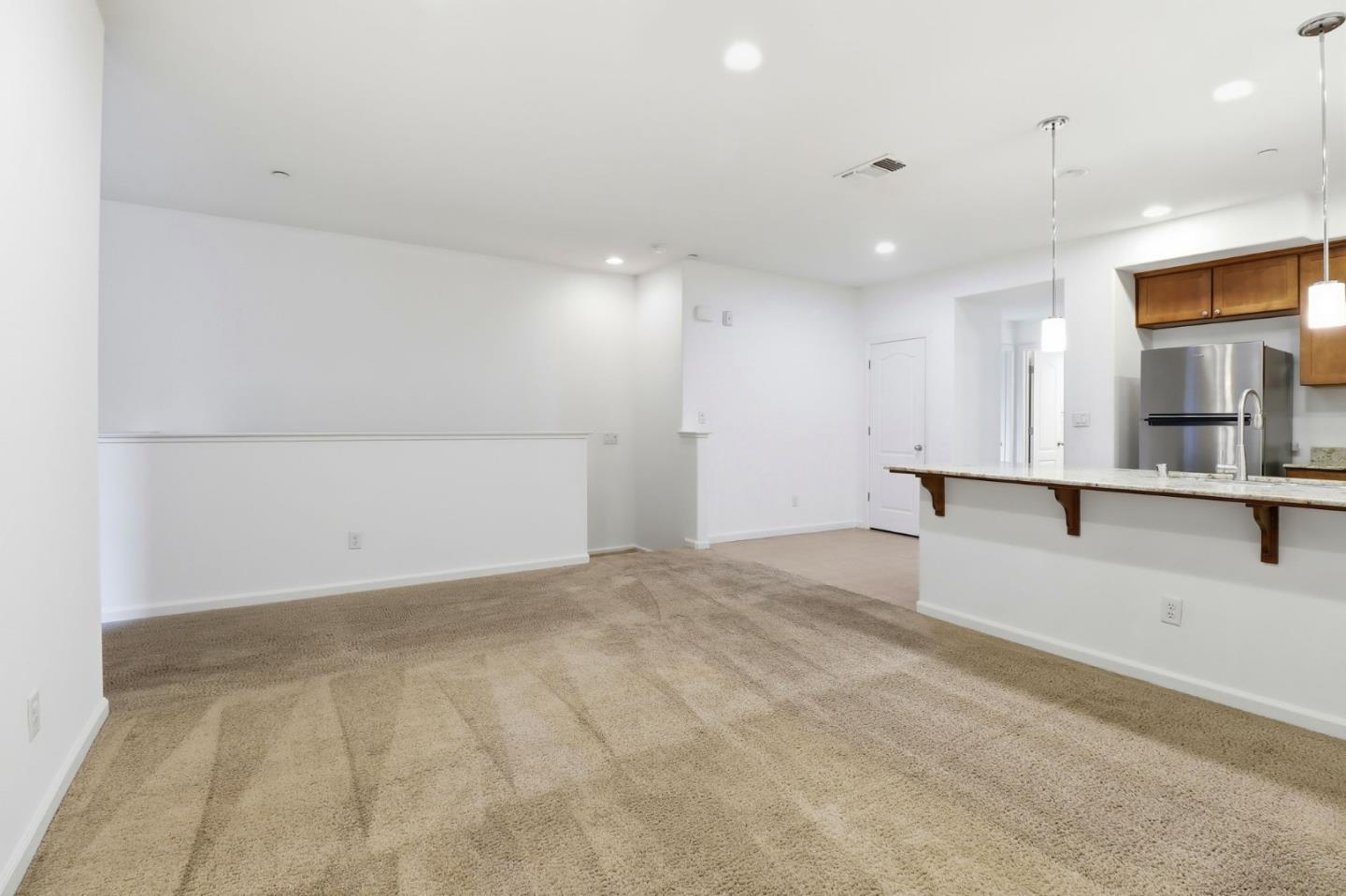 Detail Gallery Image 5 of 21 For 1428 Neleigh Pl, San Jose,  CA 95131 - 2 Beds | 2 Baths