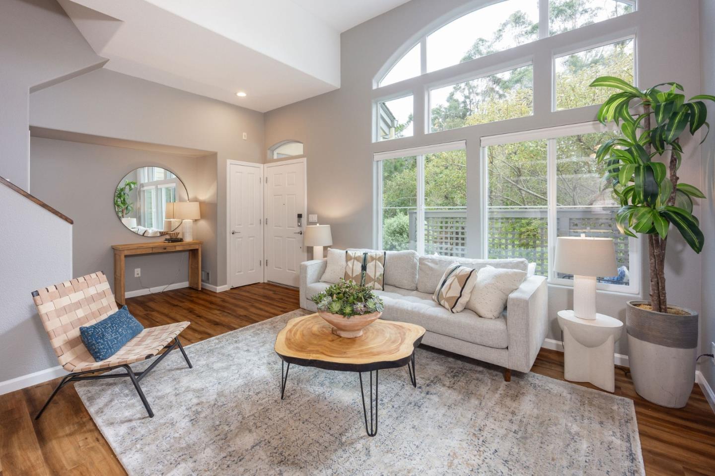 Detail Gallery Image 6 of 39 For 43 Erin Ln, Half Moon Bay,  CA 94019 - 2 Beds | 2/1 Baths