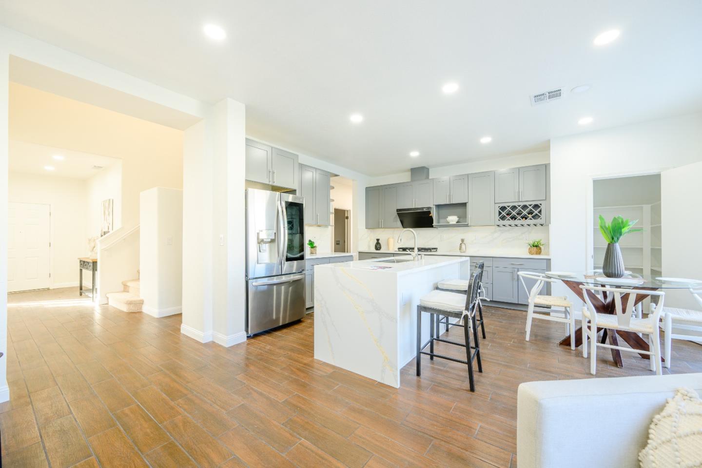 Detail Gallery Image 15 of 26 For 2275 Southwood Dr, Pittsburg,  CA 94565 - 6 Beds | 4 Baths