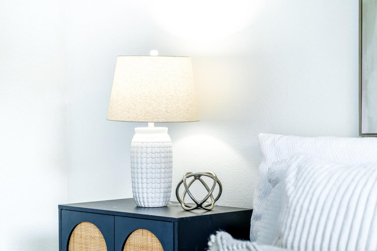 Detail Gallery Image 18 of 26 For 2275 Southwood Dr, Pittsburg,  CA 94565 - 6 Beds | 4 Baths