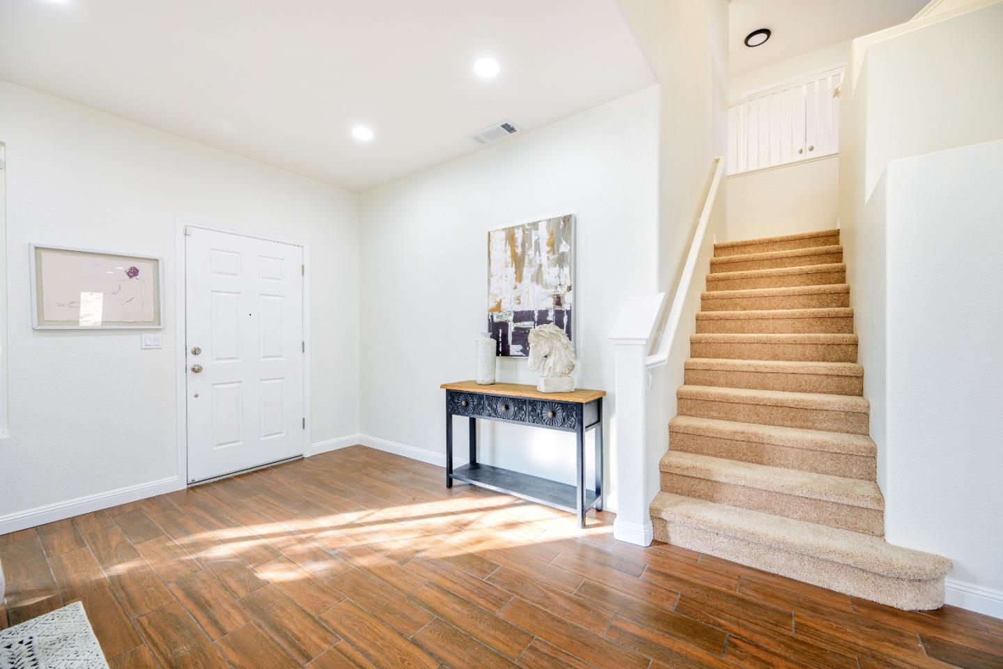 Detail Gallery Image 5 of 26 For 2275 Southwood Dr, Pittsburg,  CA 94565 - 6 Beds | 4 Baths