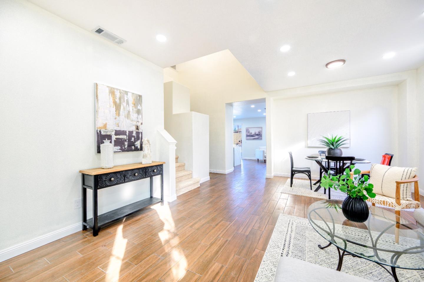 Detail Gallery Image 6 of 26 For 2275 Southwood Dr, Pittsburg,  CA 94565 - 6 Beds | 4 Baths