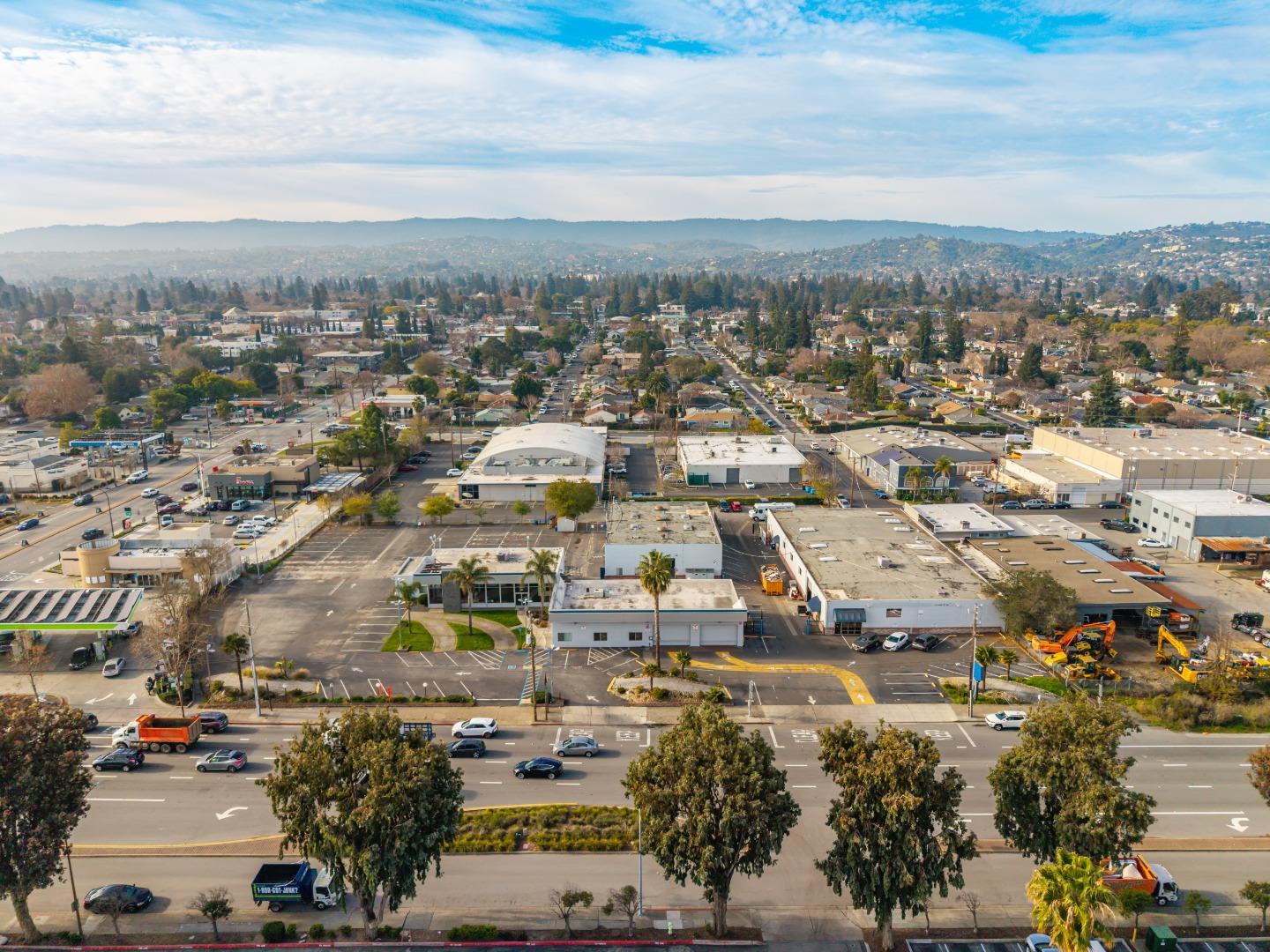 Detail Gallery Image 3 of 44 For 480 Veterans, Redwood City,  CA 94063 - – Beds | – Baths