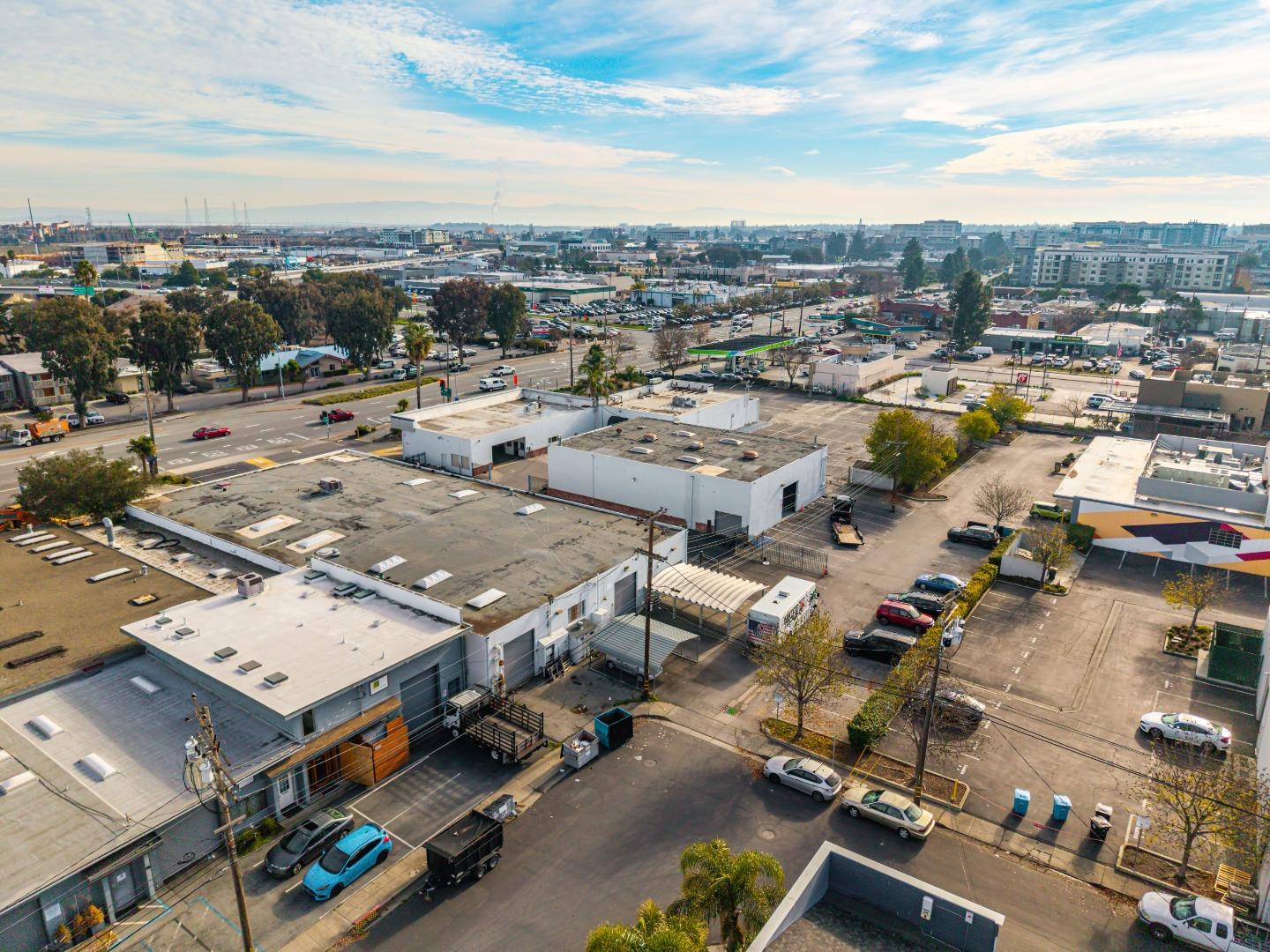 Detail Gallery Image 6 of 44 For 480 Veterans, Redwood City,  CA 94063 - – Beds | – Baths