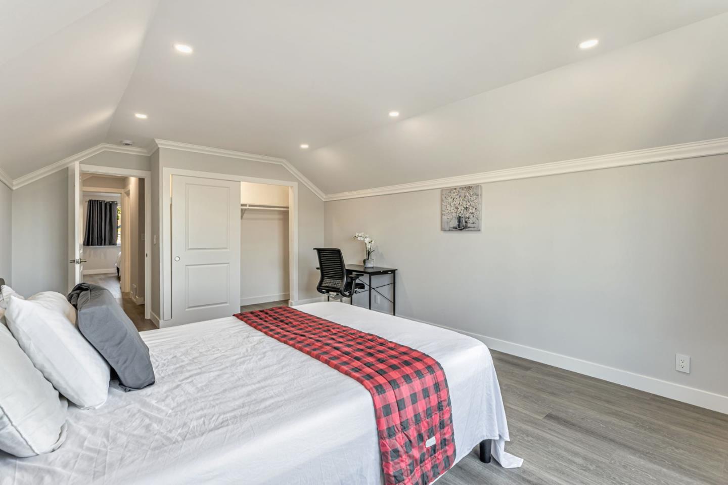 Detail Gallery Image 18 of 35 For 3854 Deans Place Way, San Jose,  CA 95121 - 5 Beds | 3 Baths