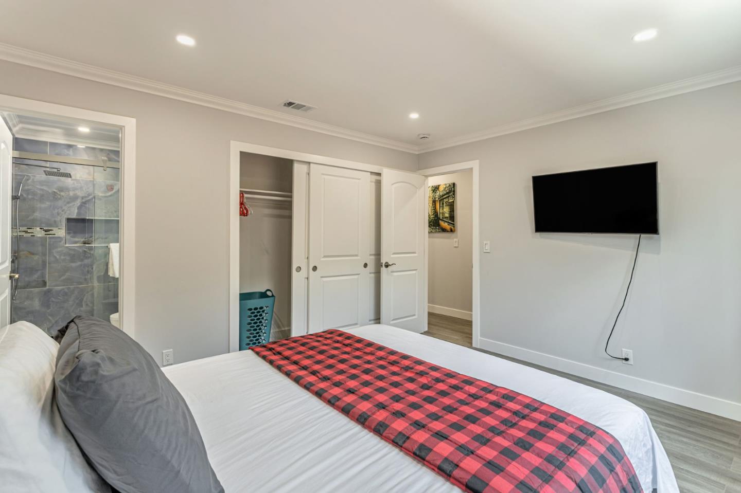 Detail Gallery Image 21 of 35 For 3854 Deans Place Way, San Jose,  CA 95121 - 5 Beds | 3 Baths