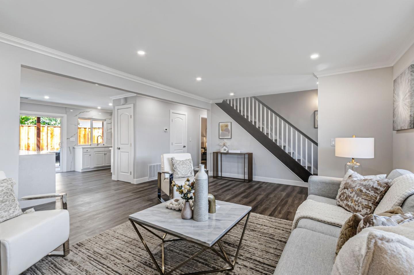 Detail Gallery Image 4 of 35 For 3854 Deans Place Way, San Jose,  CA 95121 - 5 Beds | 3 Baths