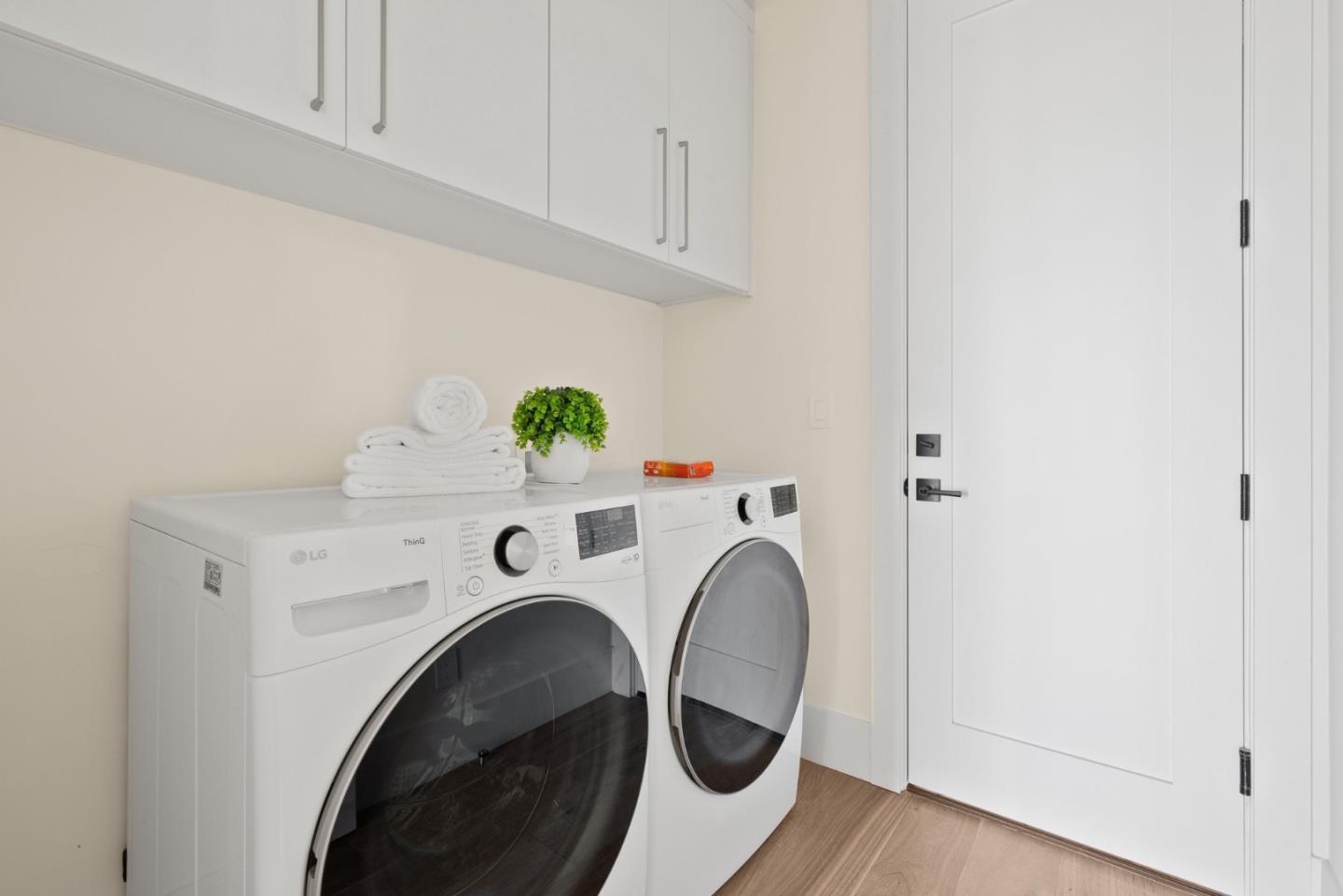 Detail Gallery Image 39 of 49 For 842 Clearfield Dr, Millbrae,  CA 94030 - 4 Beds | 3 Baths