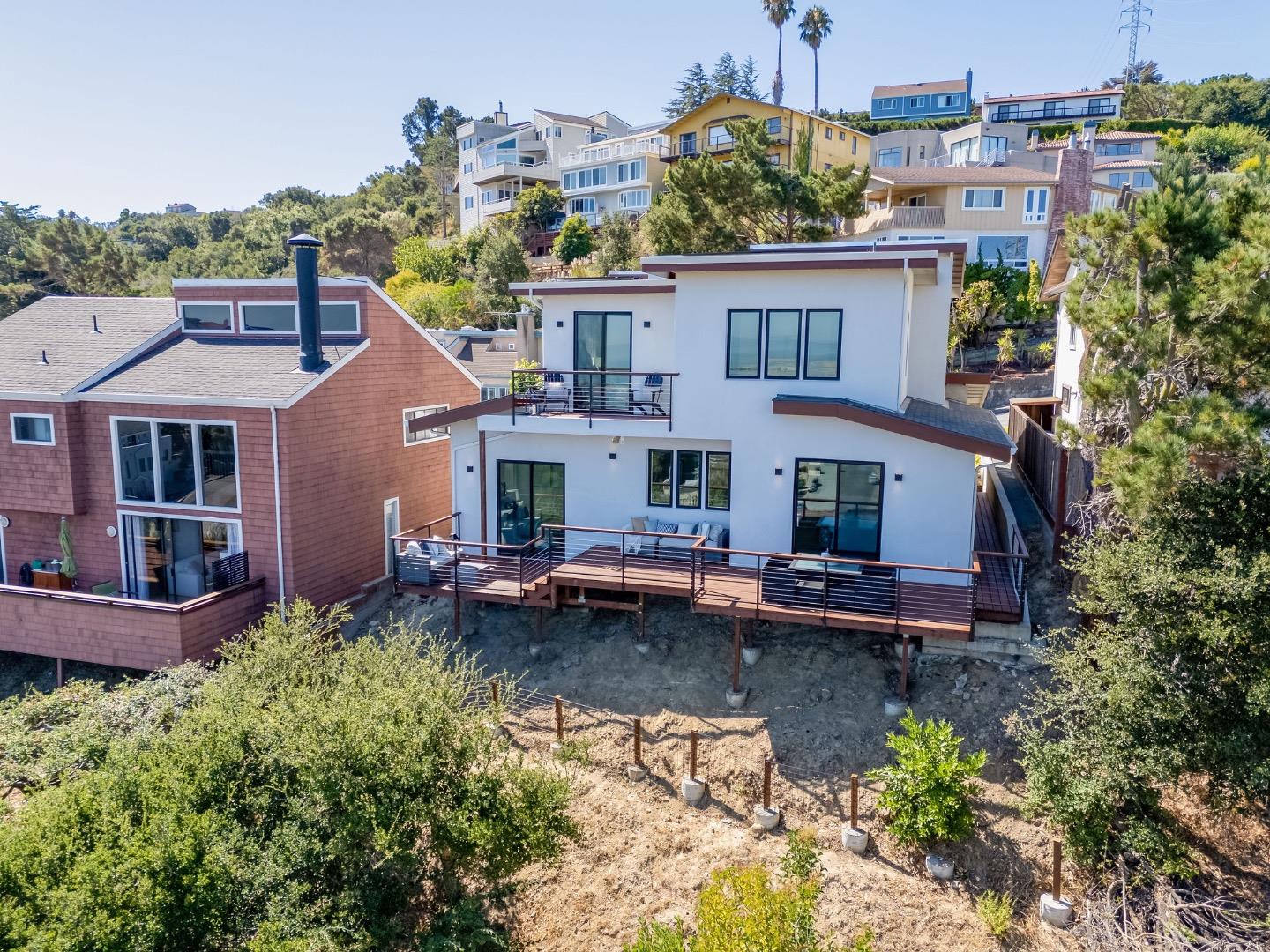 Detail Gallery Image 49 of 49 For 842 Clearfield Dr, Millbrae,  CA 94030 - 4 Beds | 3 Baths