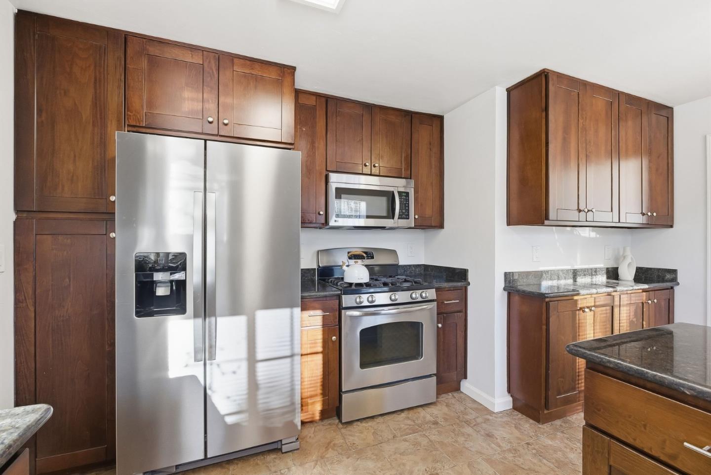 Detail Gallery Image 27 of 45 For 717 & 723 Ellsworth Pl, Palo Alto,  CA 94306 - 4 Beds | 2 Baths